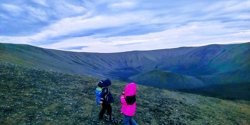 islandia con niños pequeños